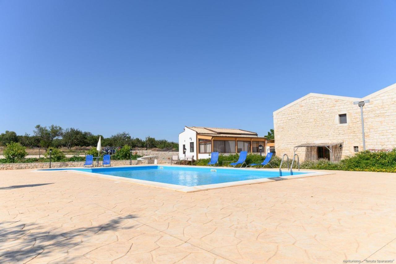 Agriturismo Tenuta Sparaceto Modica Exteriér fotografie