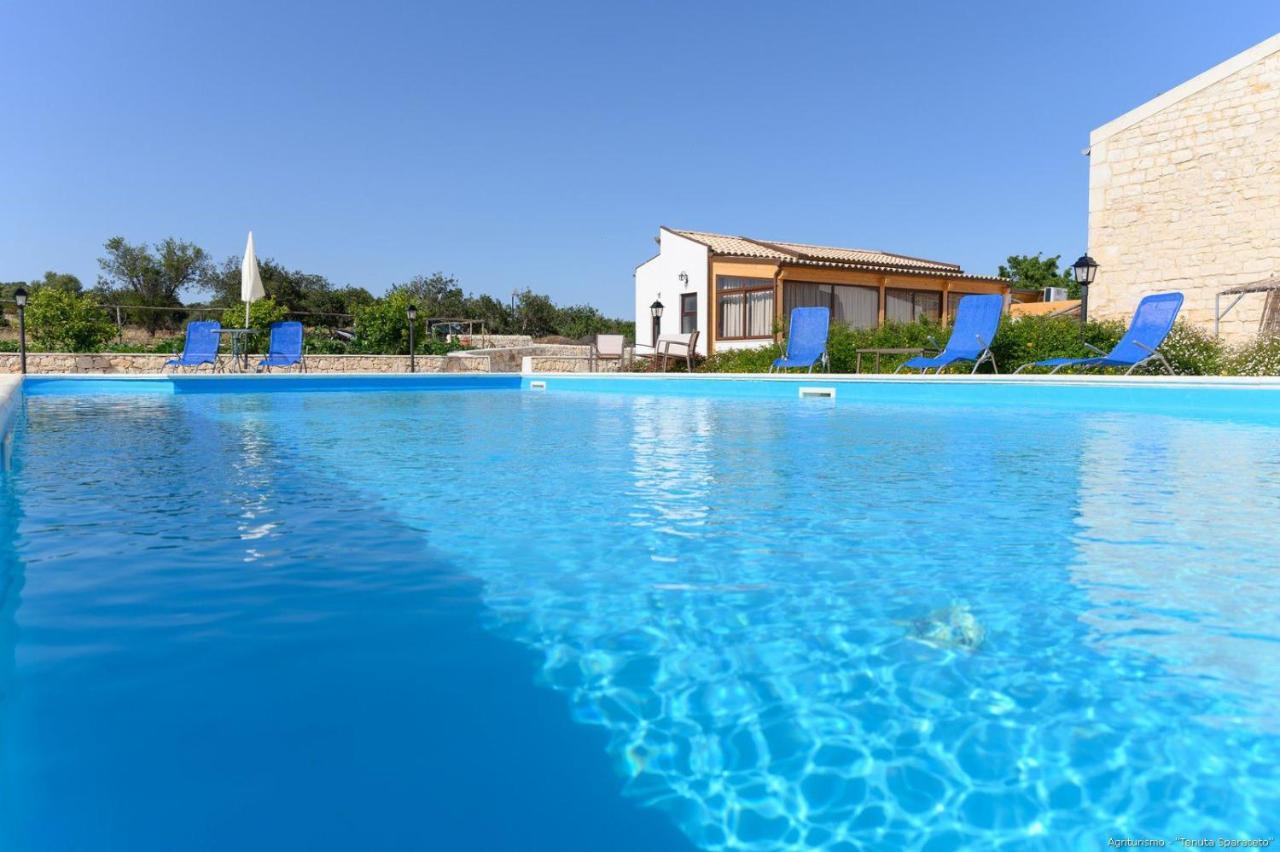 Agriturismo Tenuta Sparaceto Modica Exteriér fotografie