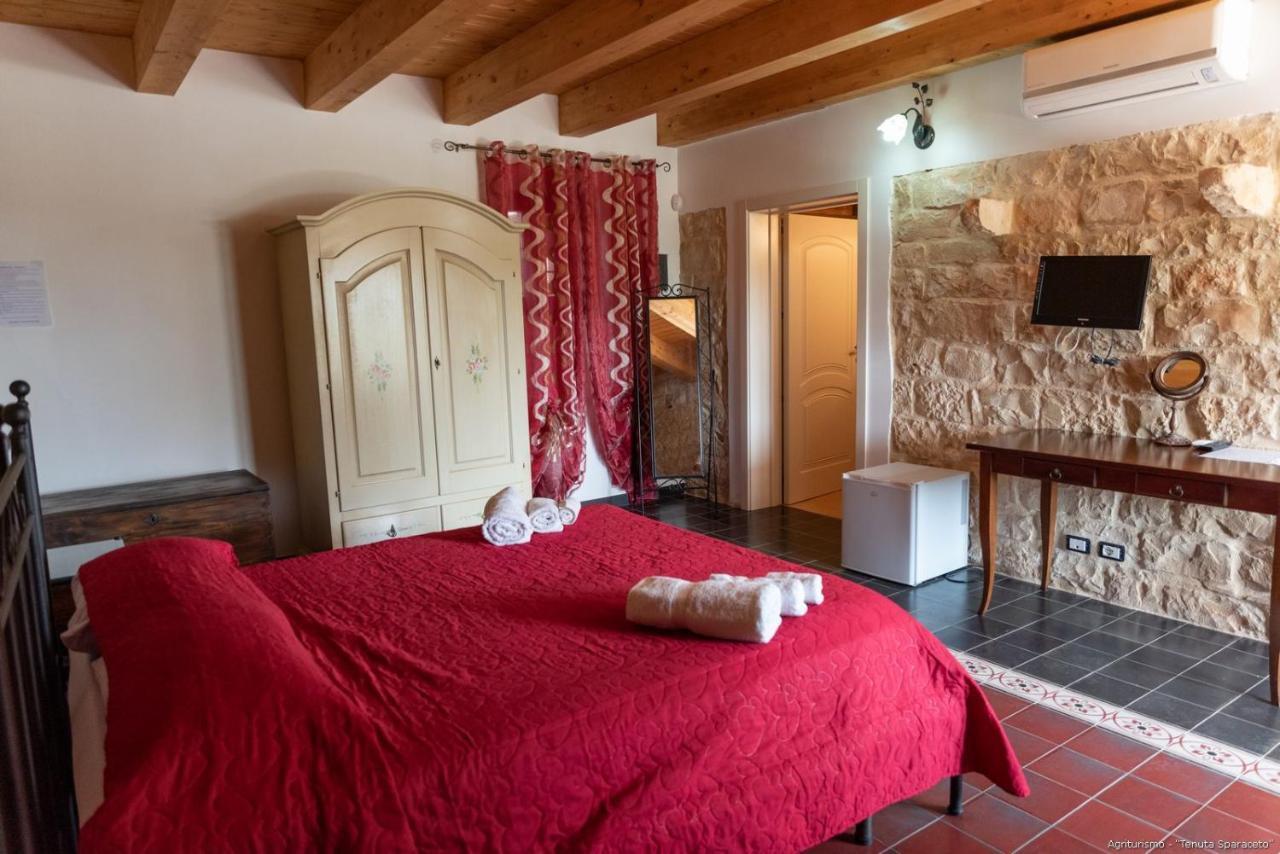 Agriturismo Tenuta Sparaceto Modica Exteriér fotografie
